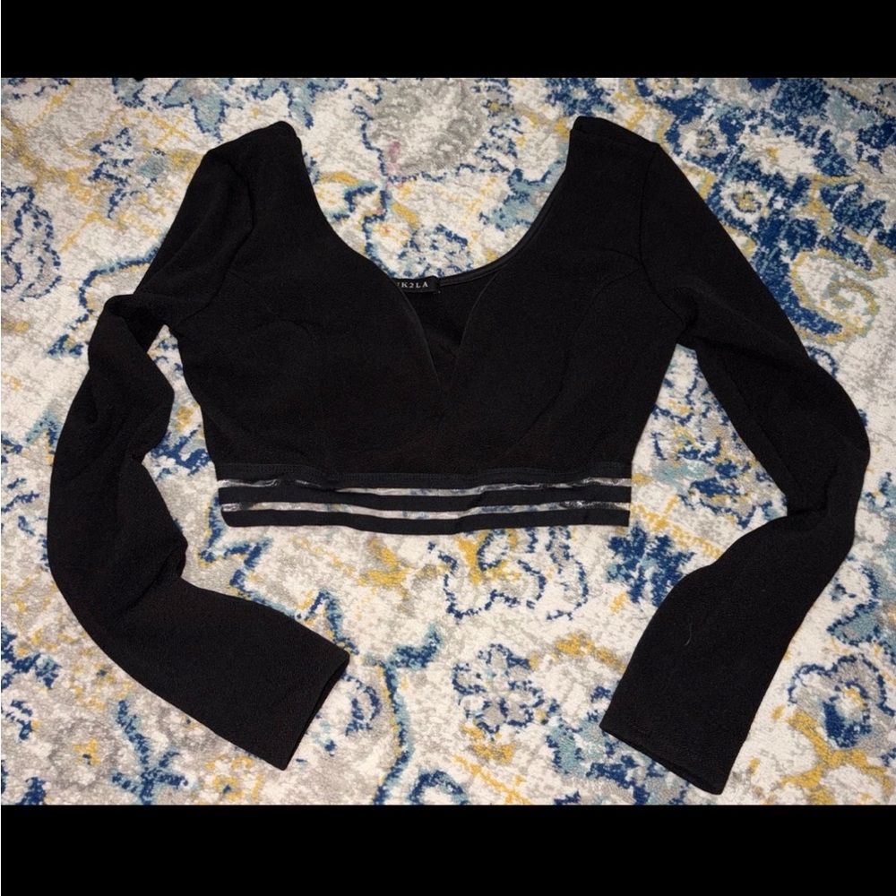 Black Women’s long sleeve Crop Top
